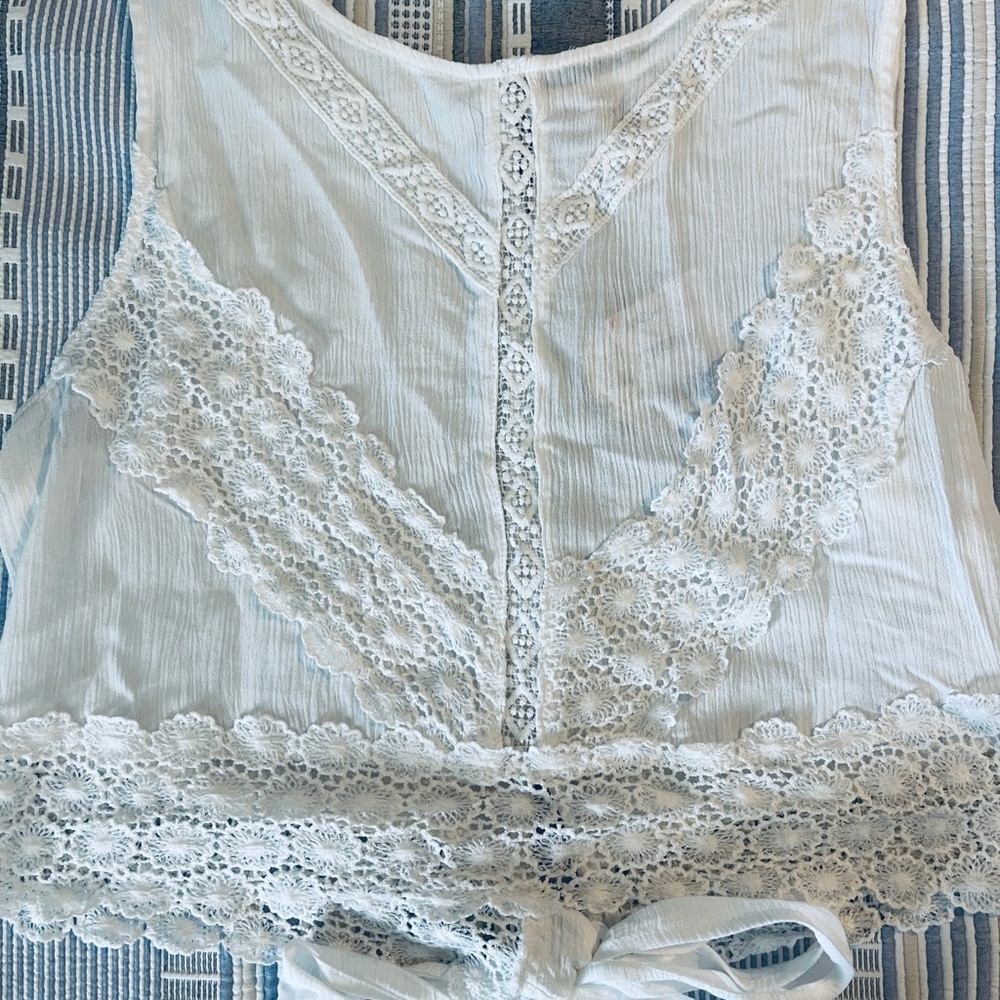 Linen White Lace Detail Top NWT size Juniors XL